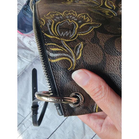 Coach Shoulder Bag Brown Black Signature F77982 ec-20233 Good Condition Floral - Picture 6 of 11